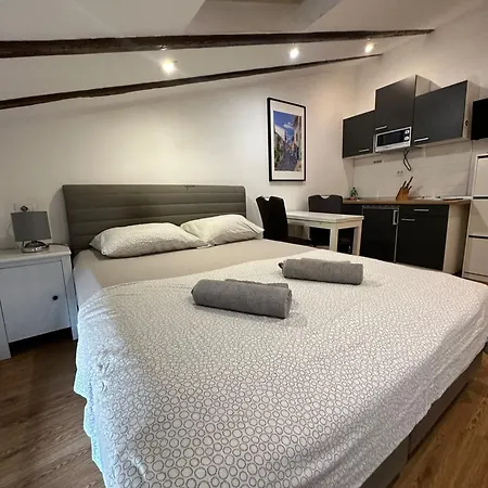 Appartement In The Heart Of Pula
